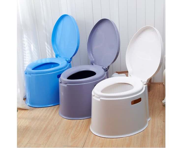 Три версии цвета ведра-туалета