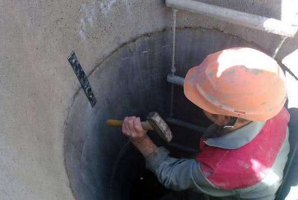 как отремонтировать колодец из бетонных колец