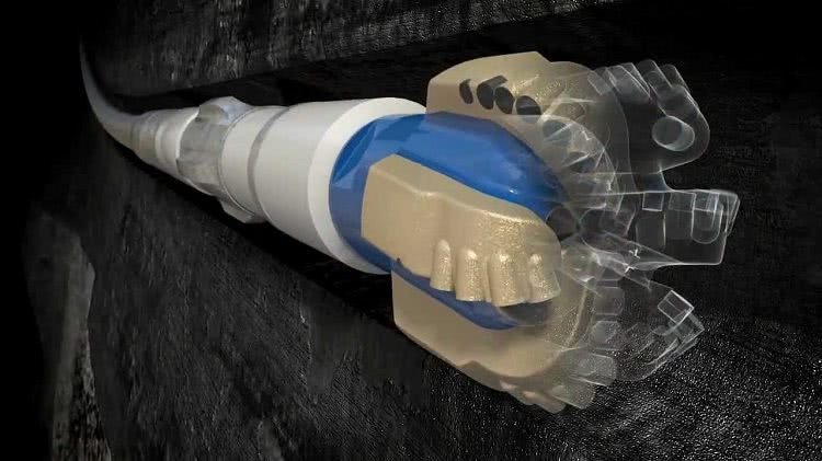 Для прокладки новой трубы размер тоннеля может быть увеличен при помощи специального устройства