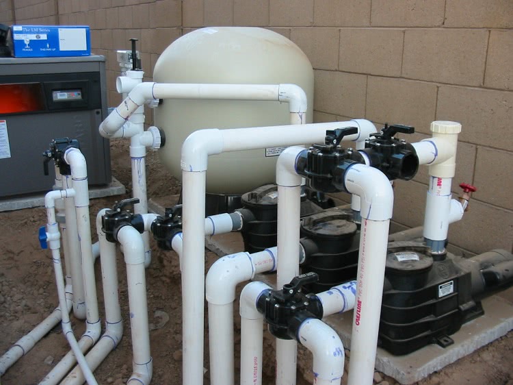 Полимерные трубы используются практически во всех типах систем водоснабжения и водоотведения