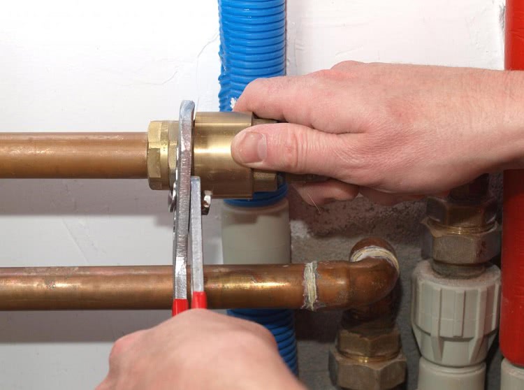 Муфты компрессионного типа можно применять для монтажа питьевого водопровода