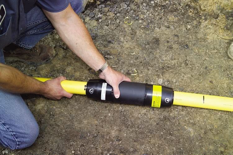 Назначение труб легко определить по их цвету: желтые изделия используются в газопроводных сетях