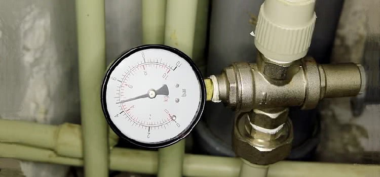 Для нормального функционирования водопровода давление в нем должно соответствовать нормам