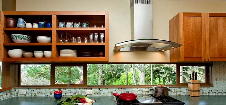 Труба для кухонной вытяжки может быть любой формы и размера — в зависимости от типа прибора