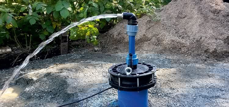 Трубы ПНД не ухудшают качество воды, поэтому их применяют для обсадки скважин хозяйственного и бытового назначения