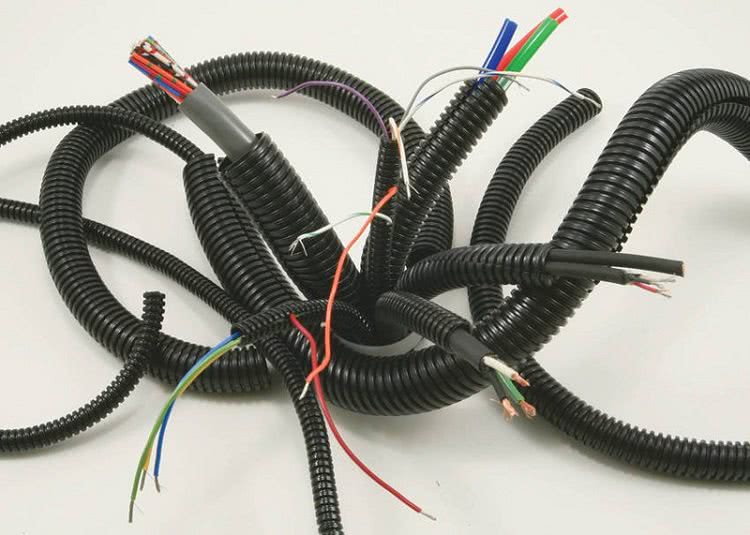 Выбор диаметра гофротрубы зависит от сечения кабеля, который будет в ней проложен