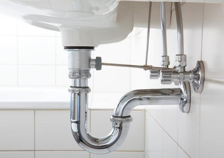 Сливная труба каждого устройства в ванной имеет свой диаметр, поэтому существуют нормы уклона труб для всех сантехприборов